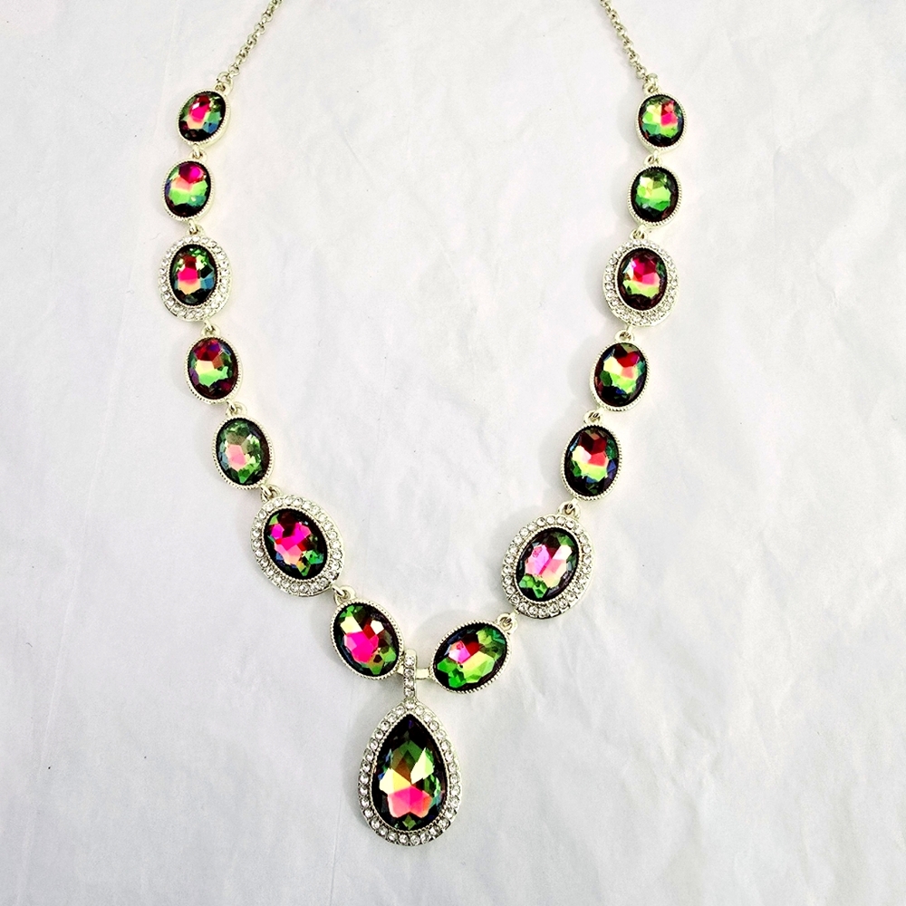Monet Colorful Rainbow Stones Statement Necklace rainbow pink green yellow NWT - Picture 3 of 10